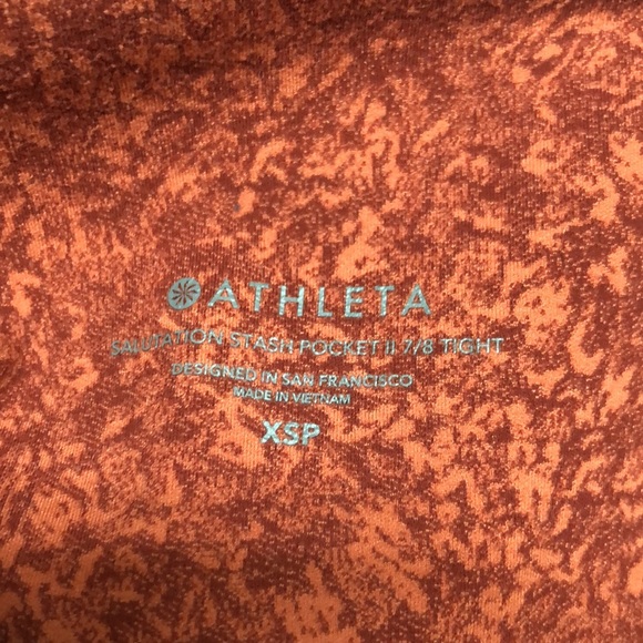 LIKE NEW! Athleta Salutation 7/8 Tight - Picture 10 of 12